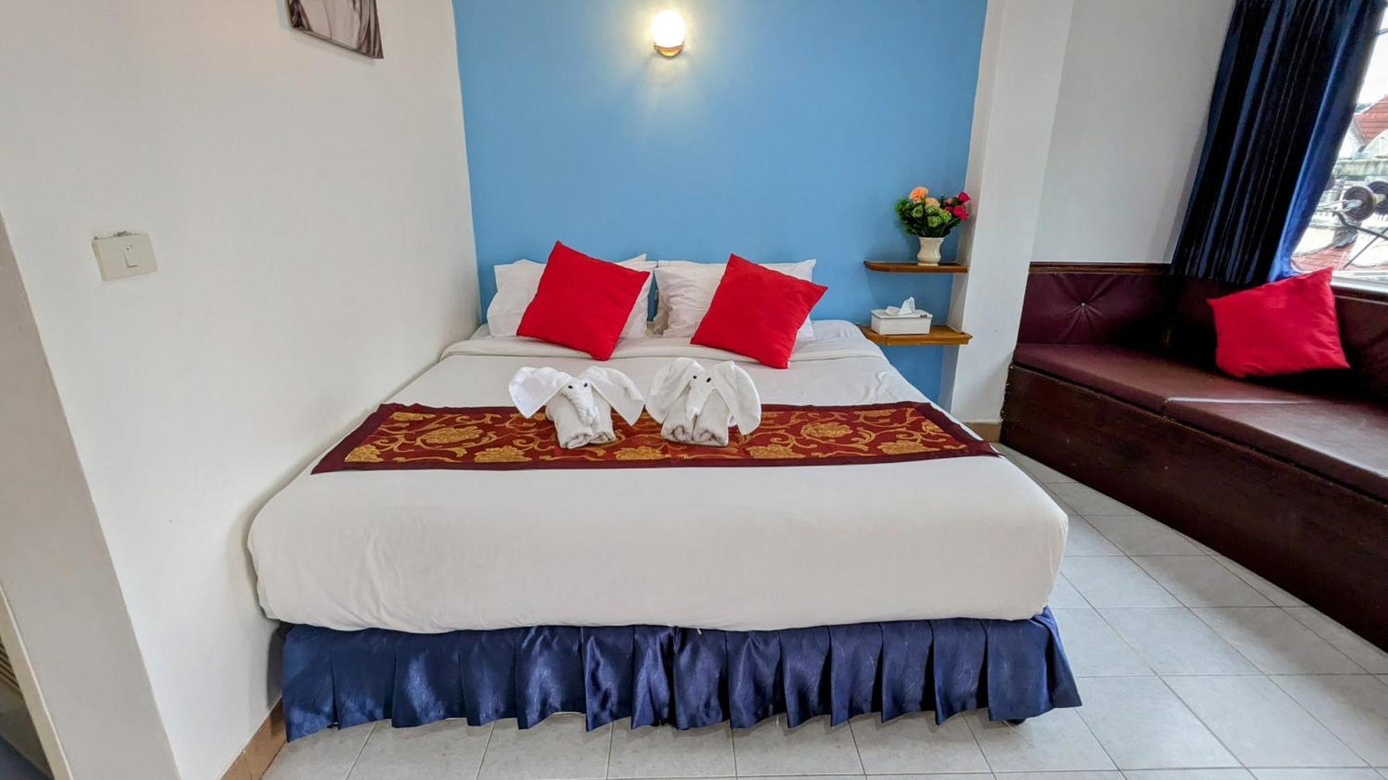 Hotel Heaven House Restro & Bar Patong Zewnętrze zdjęcie