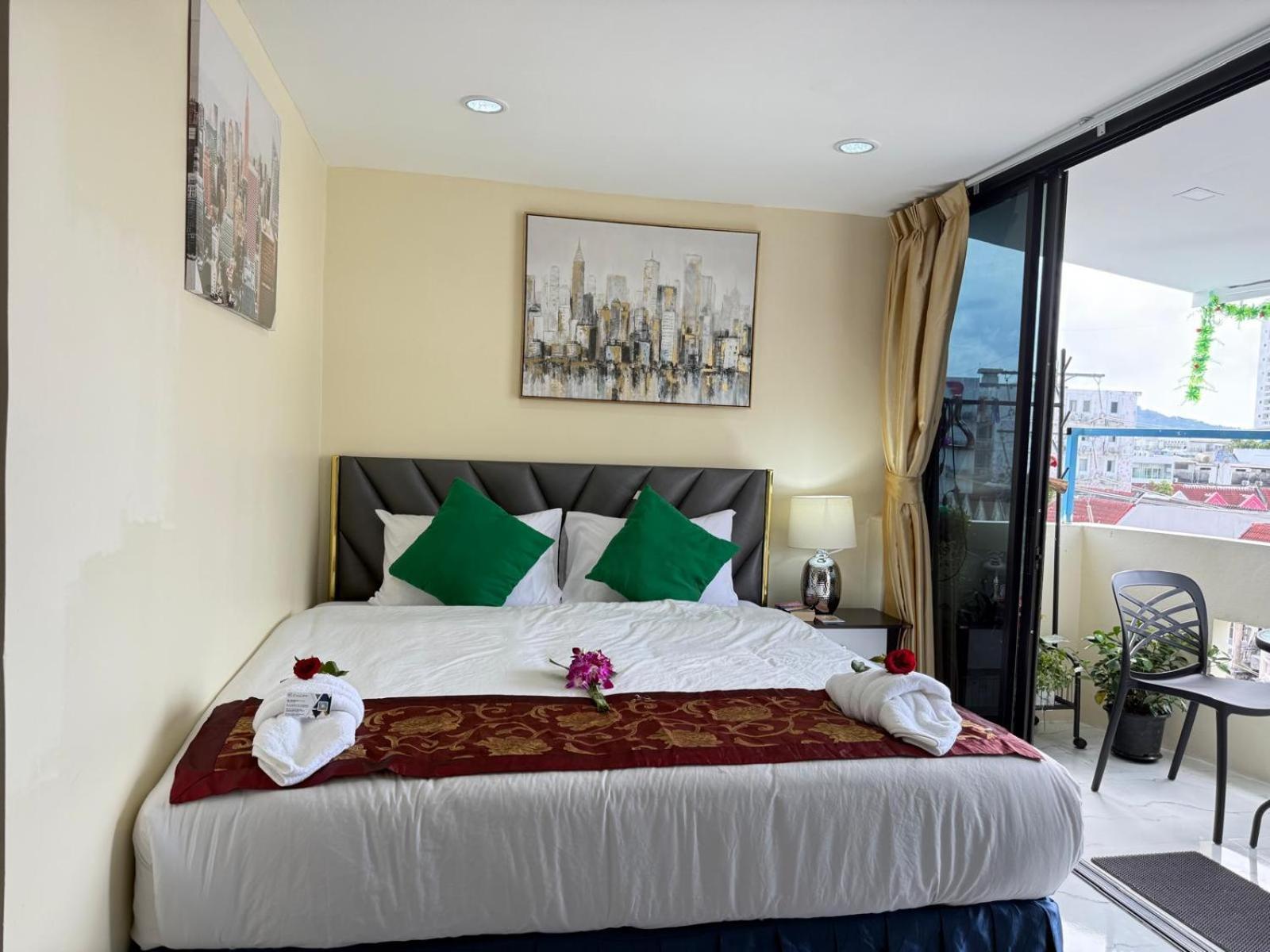 Hotel Heaven House Restro & Bar Patong Zewnętrze zdjęcie
